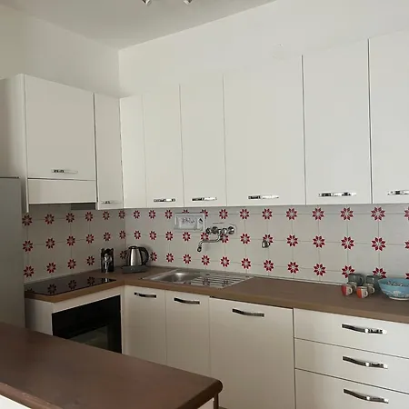 Arts At 5 Terre Coast Apartament *